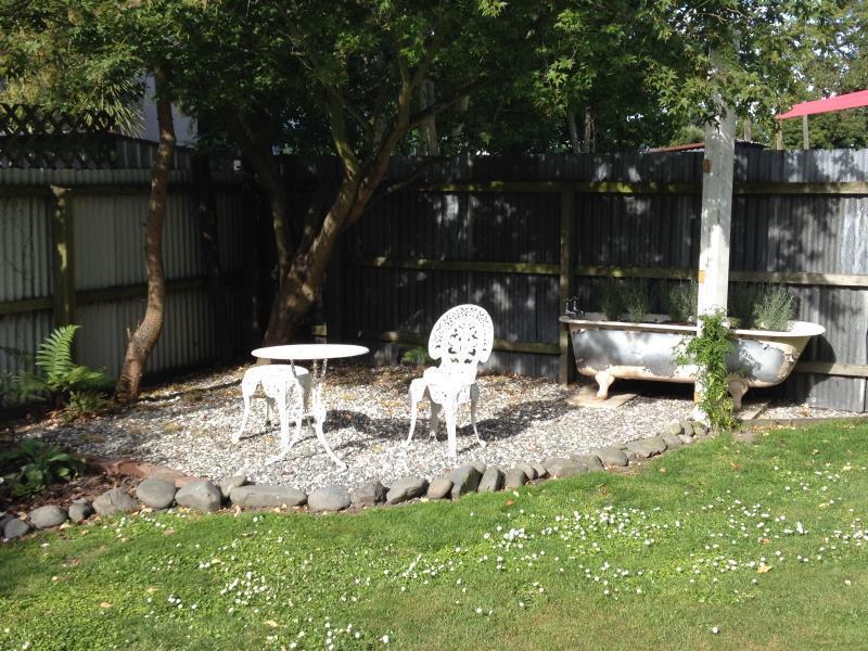 Around The World Backpackers Hostel Christchurch Exterior photo
