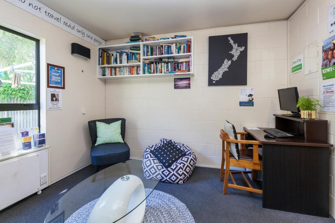Around The World Backpackers Hostel Christchurch Exterior photo